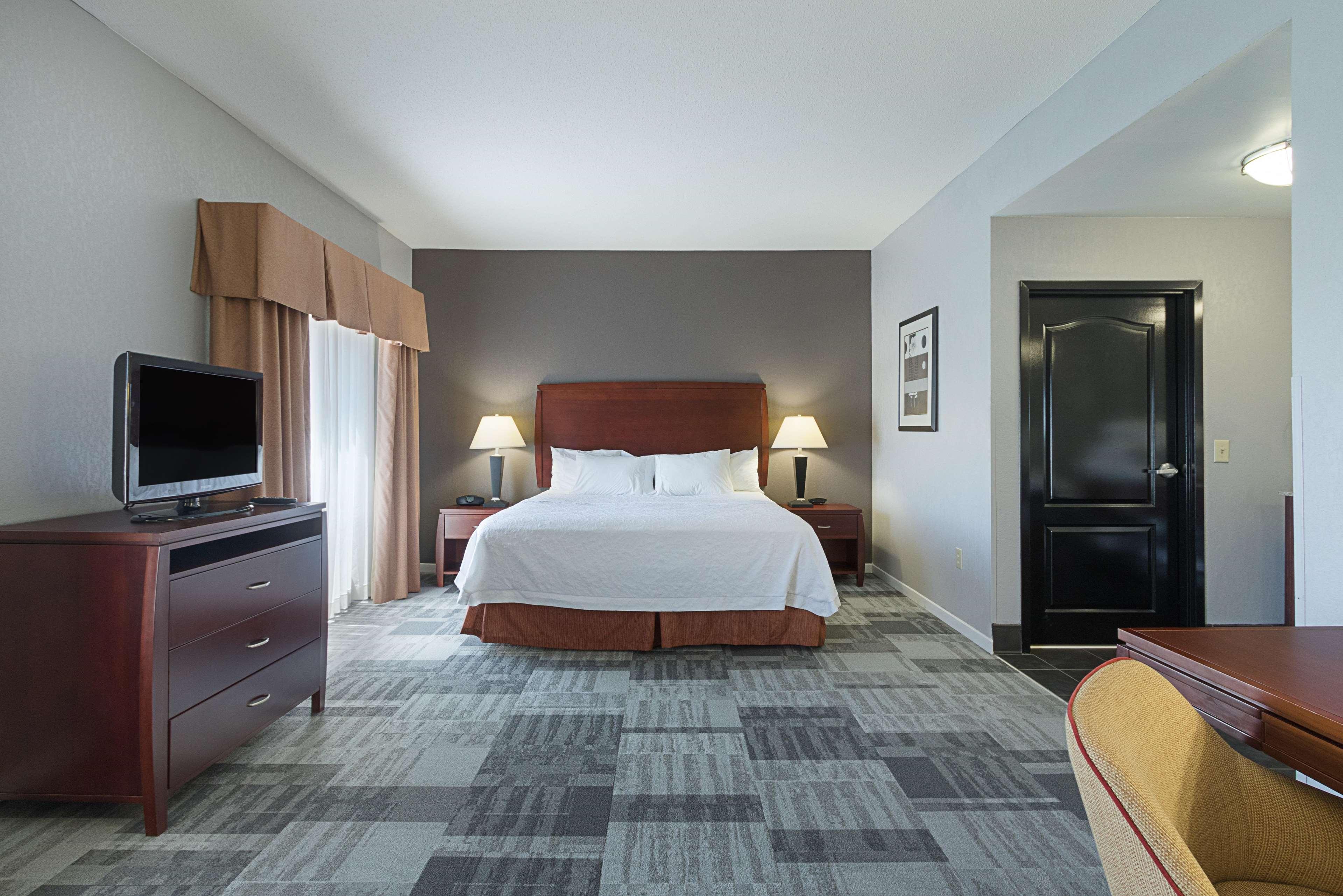 Hampton Inn And Suites Indianapolis/Браунсбърг Екстериор снимка